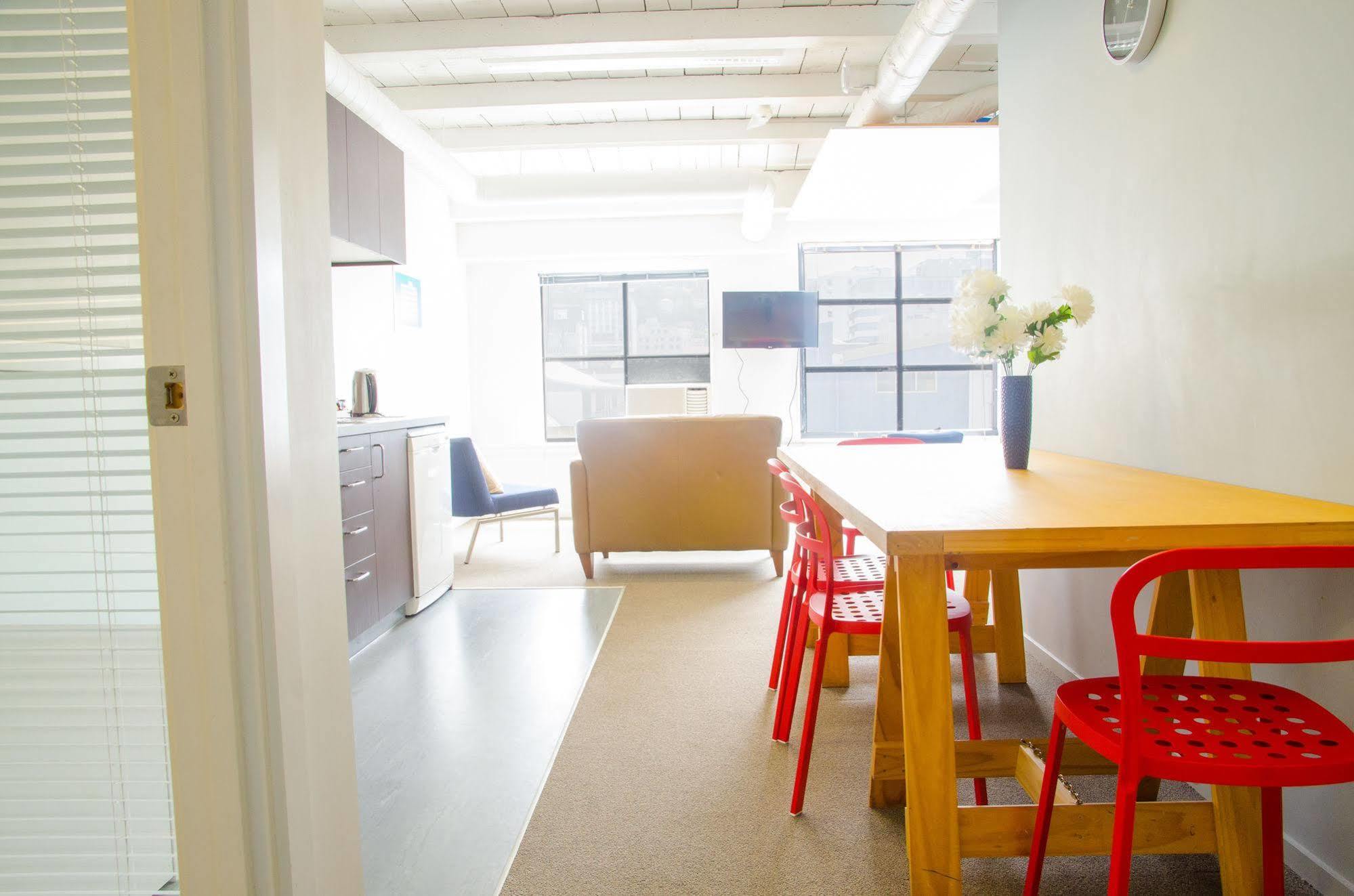 The Setup On Dixon - Apartments Уелингтън Екстериор снимка